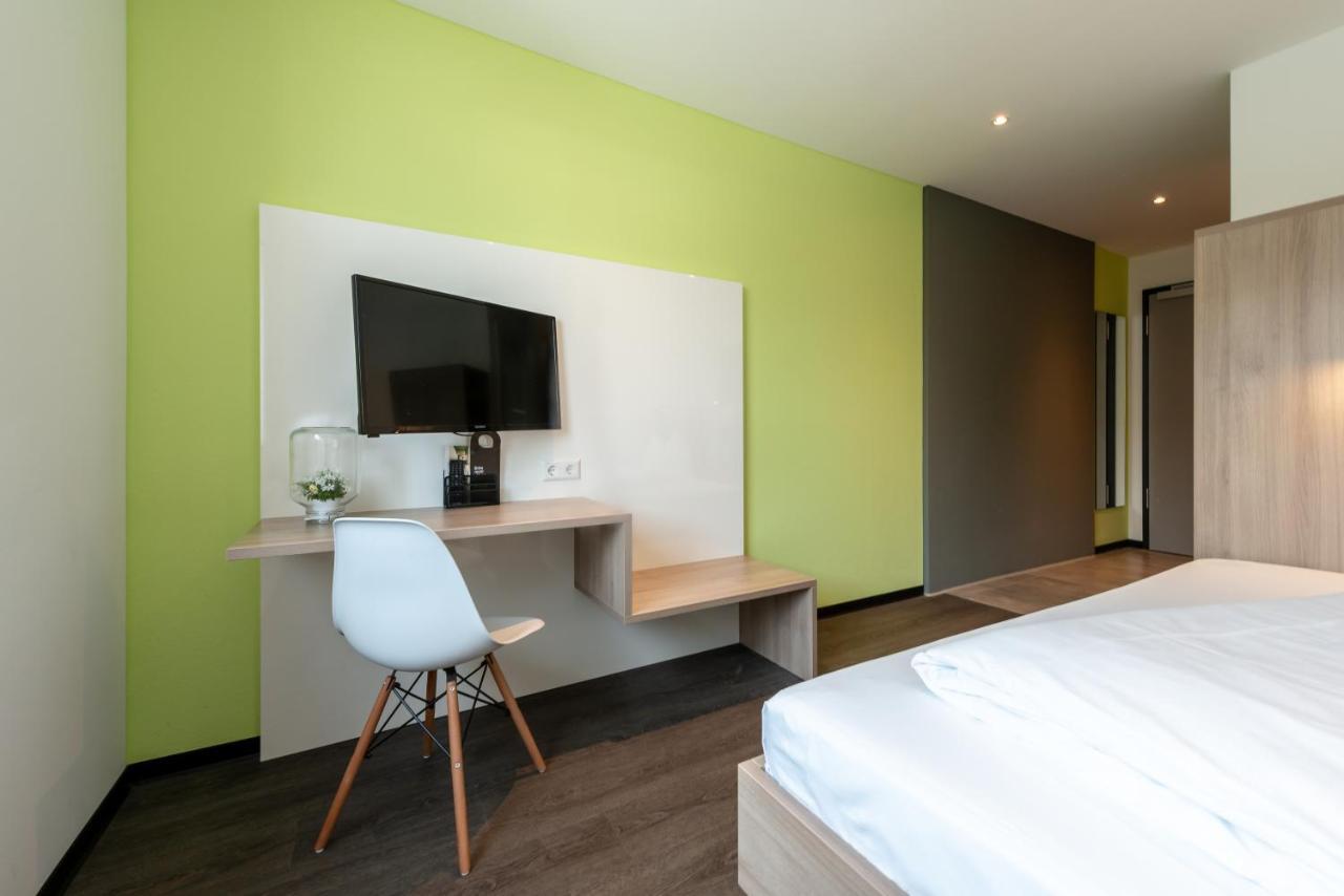 A2 Hotels Denkendorf - Airport & Messe Экстерьер фото